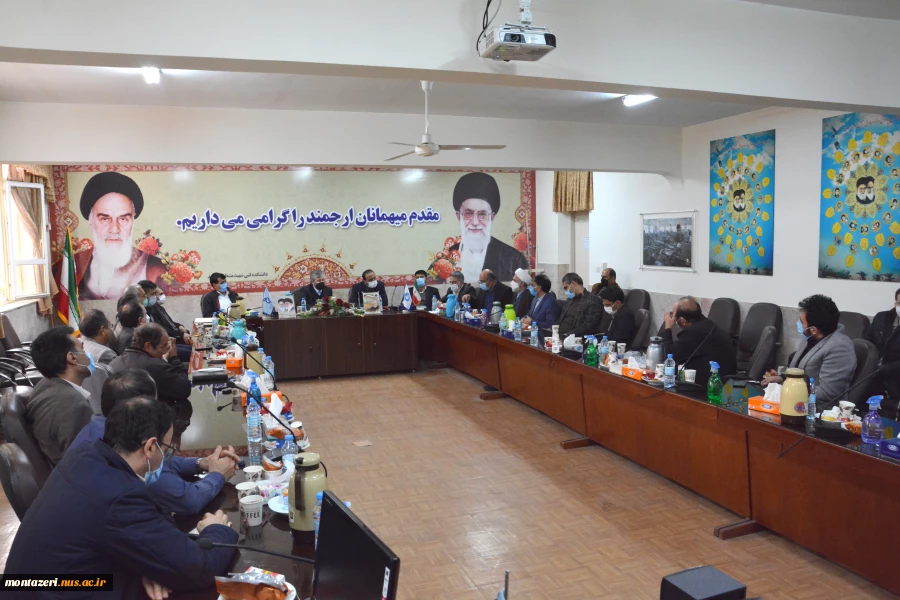 نشست صیمانه با اعضای هیئت علمی  3