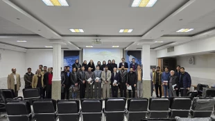 دکتر احمدی، سرپرست دانشگاه ملی مهارت واحد استان خراسان رضوی:

از لحاظ توان فنی و امکانات تا جایی که بتوانیم به صنعت کمک خواهیم کرد 3