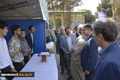 بازدید هیأت رئیسه و مسئولان از غرفه‌های دانشجویی دانشکده منتظری هم‌زمان با آغاز سال تحصیلی 5