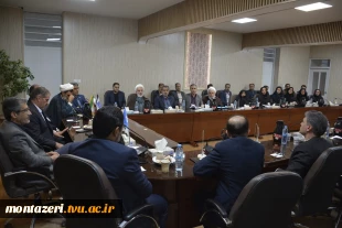 همزمان با سومین همایش ملی مهارت افزایی، هدایت شغلی و صلاحیت حرفه ای در آموزش عالی کشور برگزار شد:

جلسه هم‌اندیشی همکاران دانشگاه ملی مهارت خراسان رضوی با هیئت‌رئیسه دانشگاه 2