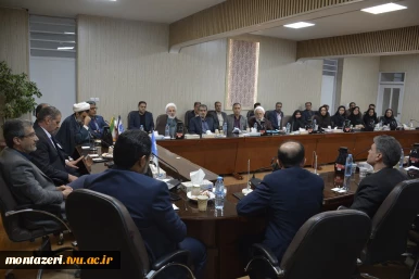 همزمان با سومین همایش ملی مهارت افزایی، هدایت شغلی و صلاحیت حرفه ای در آموزش عالی کشور برگزار شد:

جلسه هم‌اندیشی همکاران دانشگاه ملی مهارت خراسان رضوی با هیئت‌رئیسه دانشگاه 2