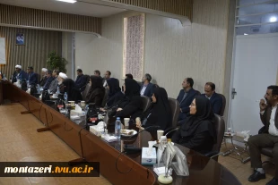 همزمان با سومین همایش ملی مهارت افزایی، هدایت شغلی و صلاحیت حرفه ای در آموزش عالی کشور برگزار شد:

جلسه هم‌اندیشی همکاران دانشگاه ملی مهارت خراسان رضوی با هیئت‌رئیسه دانشگاه 7