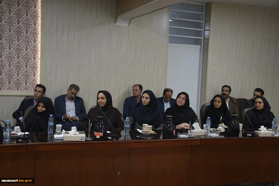 همزمان با سومین همایش ملی مهارت افزایی، هدایت شغلی و صلاحیت حرفه ای در آموزش عالی کشور برگزار شد:

جلسه هم‌اندیشی همکاران دانشگاه ملی مهارت خراسان رضوی با هیئت‌رئیسه دانشگاه 9