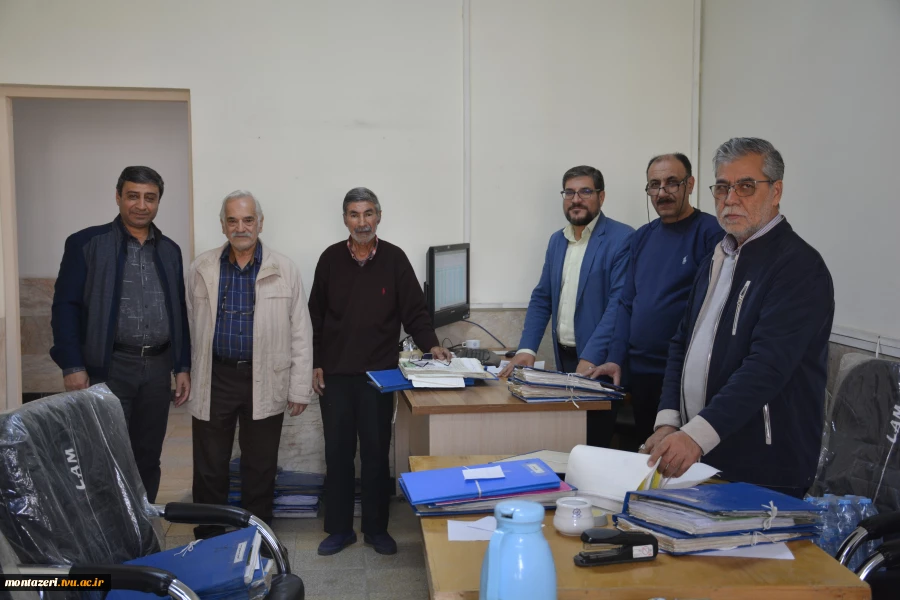 بهره‌گیری از توان فرهیختگان بازنشسته برای تسریع در متناسب‌سازی احکام بازنشستگان دانشگاه ملی مهارت خراسان رضوی 4