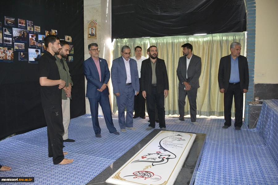 بازدید مسئولین دانشکده شهید منتظری از نمایشگاه «معراج بیعت»
 2