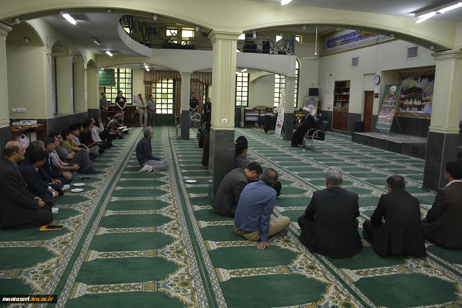 پایان مراسم بزرگداشت دانشجوی شهید علی آذرئین 
 4