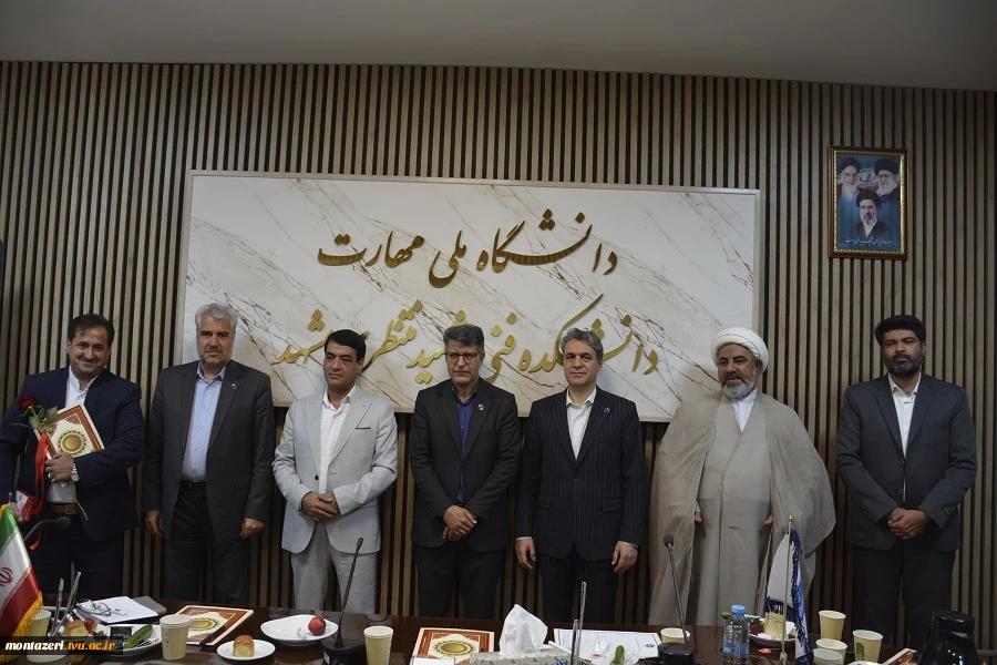 آیین تجلیل از سرآمدان آموزشی دانشگاه ملی مهارت واحد استانی خراسان رضوی 4