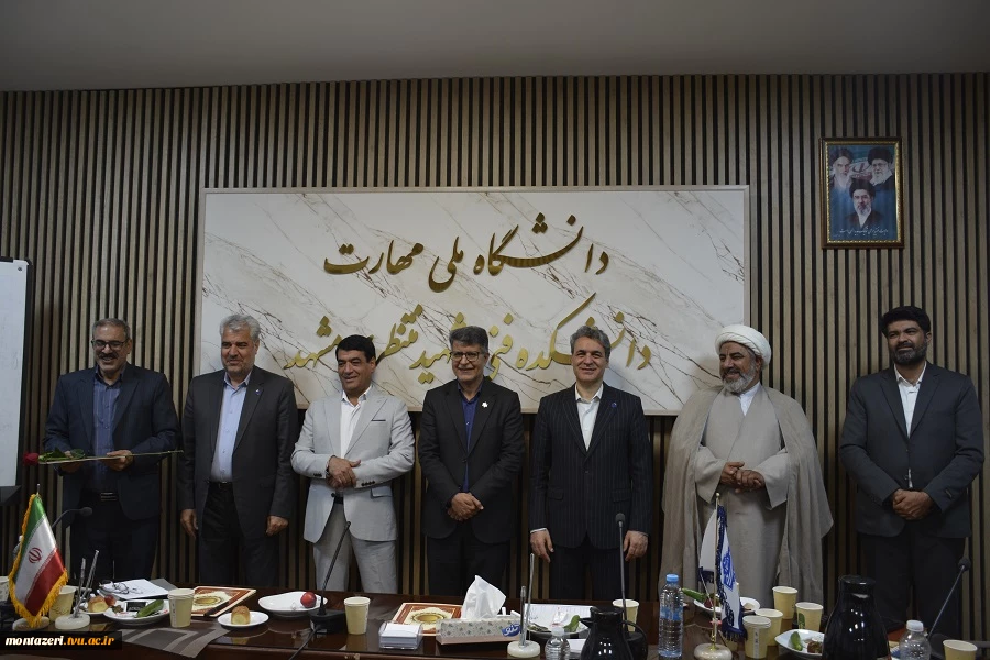 برگزاری آیین تجلیل از روسای مراکز دانشگاه ملی مهارت در خراسان رضوی  7