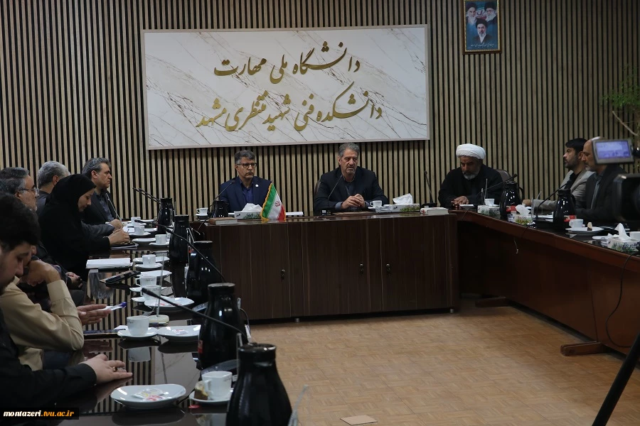 رئیس دانشگاه ملی مهارت بر استفاده حداکثری از ظرفیت دانشگاه برای میزبانی شایسته از زائران مراسم تشییع آقای شهید ایران تاکید کرد. 5
