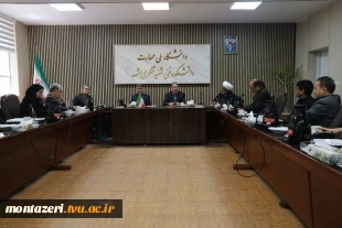 رئیس دانشگاه ملی مهارت بر استفاده حداکثری از ظرفیت دانشگاه برای میزبانی شایسته از زائران مراسم تشییع آقای شهید ایران تاکید کرد. 7