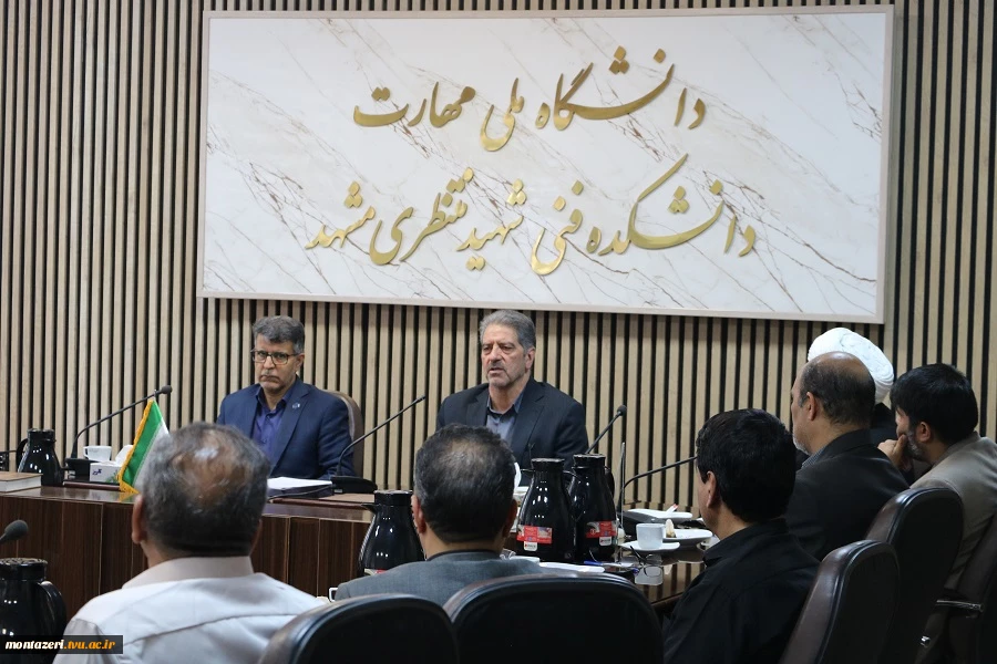 رئیس دانشگاه ملی مهارت بر استفاده حداکثری از ظرفیت دانشگاه برای میزبانی شایسته از زائران مراسم تشییع آقای شهید ایران تاکید کرد. 8
