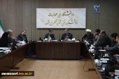 رئیس دانشگاه ملی مهارت بر استفاده حداکثری از ظرفیت دانشگاه برای میزبانی شایسته از زائران مراسم تشییع آقای شهید ایران تاکید کرد. 9