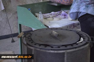 پخت روزانه ۵ هزار قرص نان برای پذیرایی از میهمانان مراسم تشییع رهبر شهید در دانشکده شهید منتظری 4