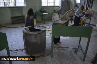 پخت روزانه ۵ هزار قرص نان برای پذیرایی از میهمانان مراسم تشییع رهبر شهید در دانشکده شهید منتظری 5