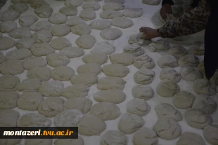 پخت روزانه ۵ هزار قرص نان برای پذیرایی از میهمانان مراسم تشییع رهبر شهید در دانشکده شهید منتظری 8