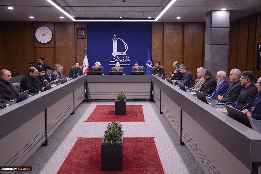 حضور دکتر سعید احمدی در کنار مقام عالی وزارت در جلسه کمیته دانشگاهیان ستاد برگزاری مراسم وداع، تشییع و تدفین آقای شهید ایران 5