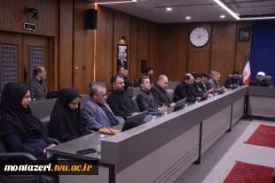 حضور دکتر سعید احمدی در کنار مقام عالی وزارت در جلسه کمیته دانشگاهیان ستاد برگزاری مراسم وداع، تشییع و تدفین آقای شهید ایران 6