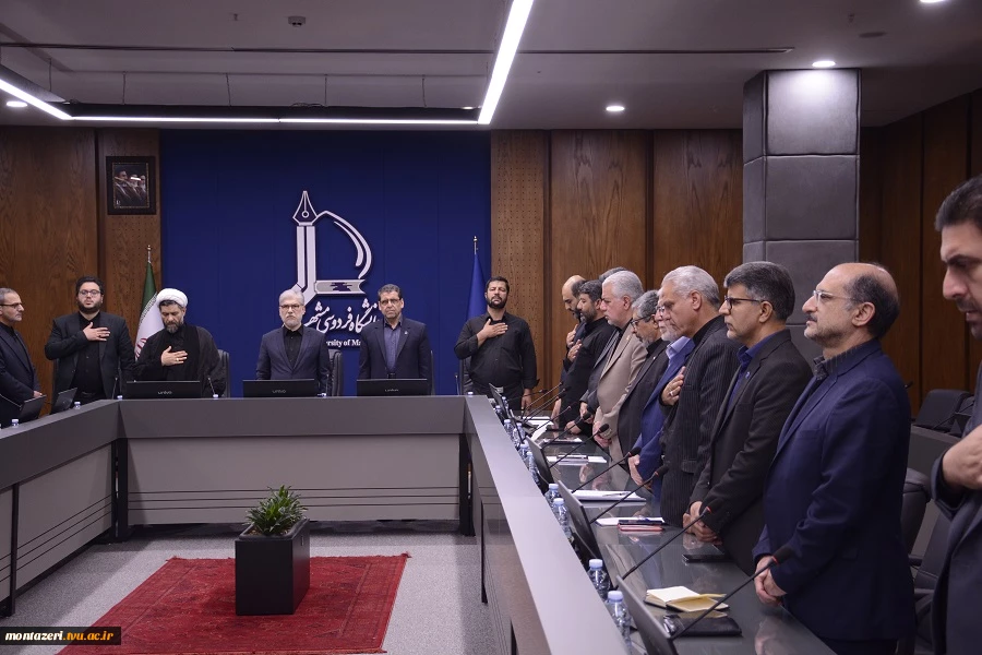 حضور دکتر سعید احمدی در کنار مقام عالی وزارت در جلسه کمیته دانشگاهیان ستاد برگزاری مراسم وداع، تشییع و تدفین آقای شهید ایران 7