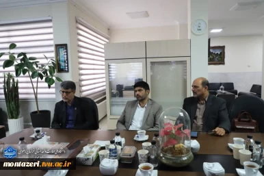 تحولی در مدل تعامل صنعت و دانشگاه؛ بررسی راهکارهای عملی توسعه دانشگاه و ترسیم نقشه راه «استقرار در محیط‌های عملیاتی صنعت» در دیدار رئیس دانشگاه ملی مهارت واحداستانی با مدیرکل صمت خراسان رضوی  3
