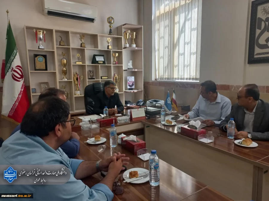 گرامیداشت روز کارمند با حضور رئیس دانشگاه ملی مهارت خراسان رضوی در ساختمان ثامن الحجج(ع) 4