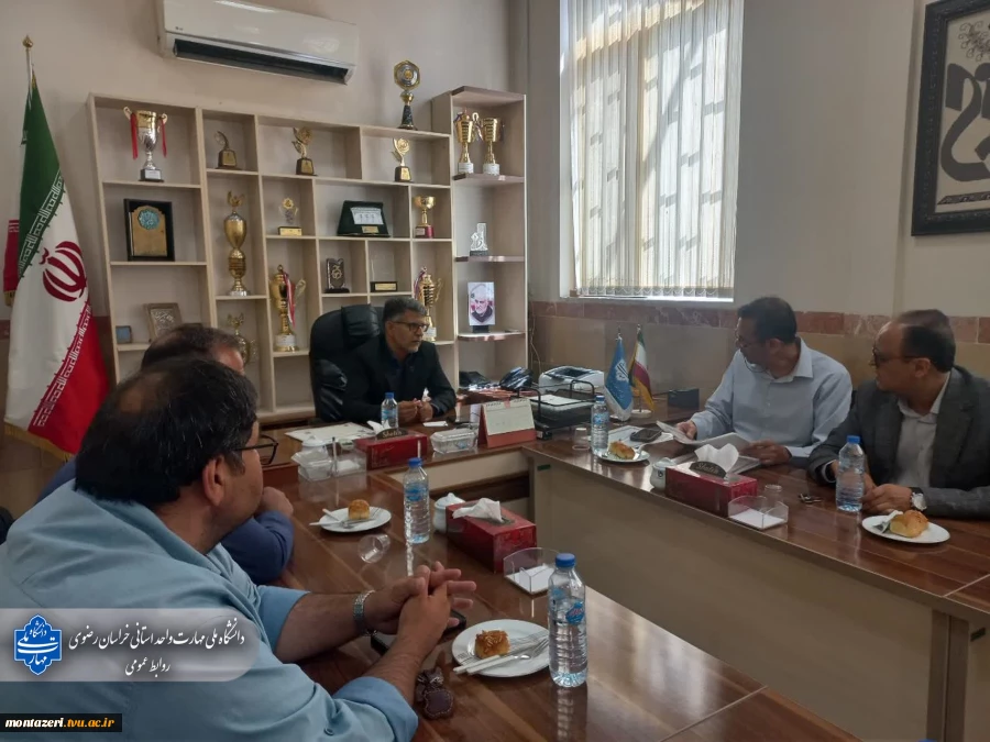 گرامیداشت روز کارمند با حضور رئیس دانشگاه ملی مهارت خراسان رضوی در ساختمان ثامن الحجج(ع) 4