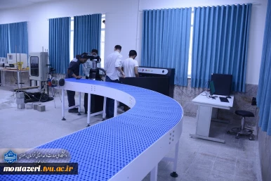 راه اندازی ربات بازویی 5 درجه آزادی در کارگاه آزمایشگاه مکاترونیک و بینایی ماشین 2