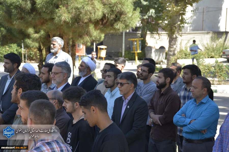 اهتزاز پرچم جمهوری اسلامی ایران همزمان با آغاز سال تحصیلی در دانشکده شهید منتظری مشهد 4