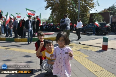 دانشکده شهید منتظری مشهد میزبان امتداد «زنجیره انسانی جان‌فدا» در حمایت از میهن و ایران 4